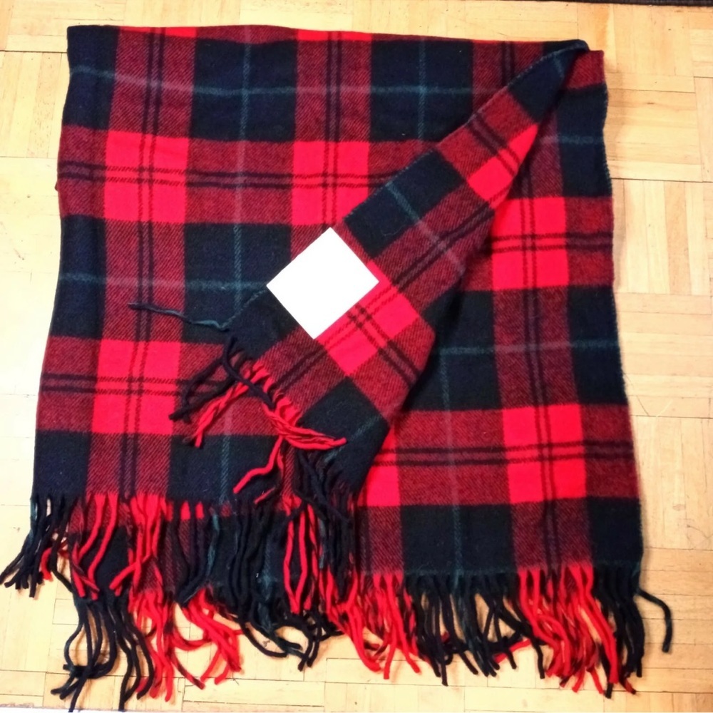 NWT Vintage Pendleton Woolen Mills Blanket ( 52 X 70) 100% Virgin Wool